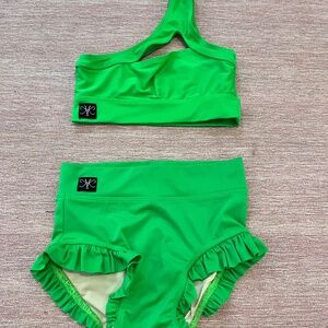 Kandi Kouture can’t relate set CL